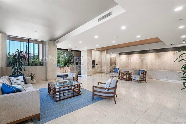 Building Photo - 230 W Laurel St