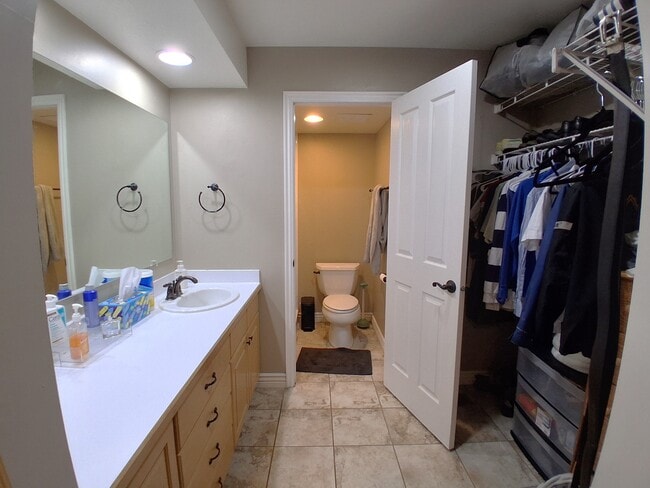 Building Photo - 1525 N 550 W