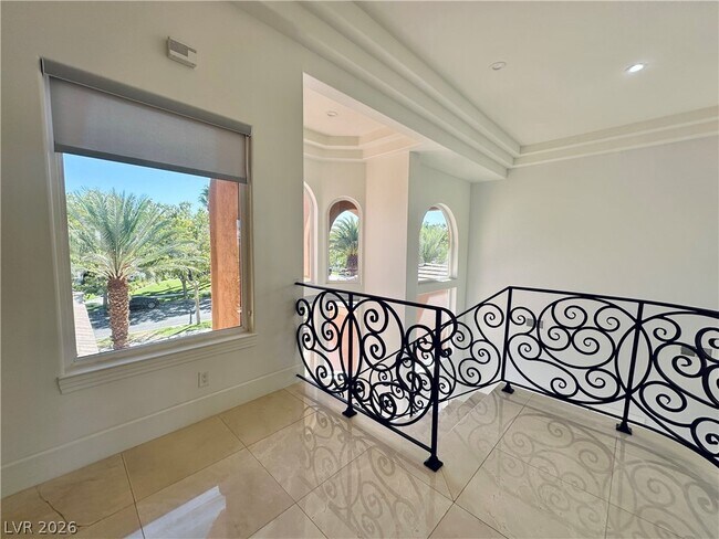 Building Photo - 2025 Grouse St