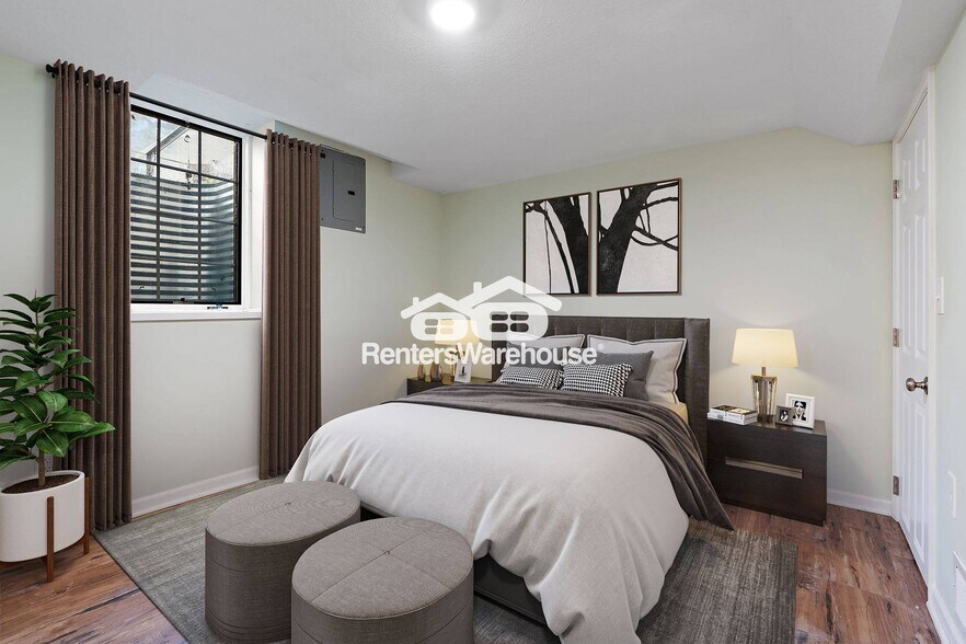 Building Photo - 1062 Jubert Dr