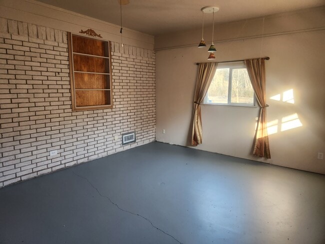 Building Photo - 137 N Elizabeth St