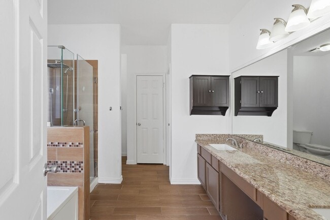 Building Photo - 2910 Cocona Ln