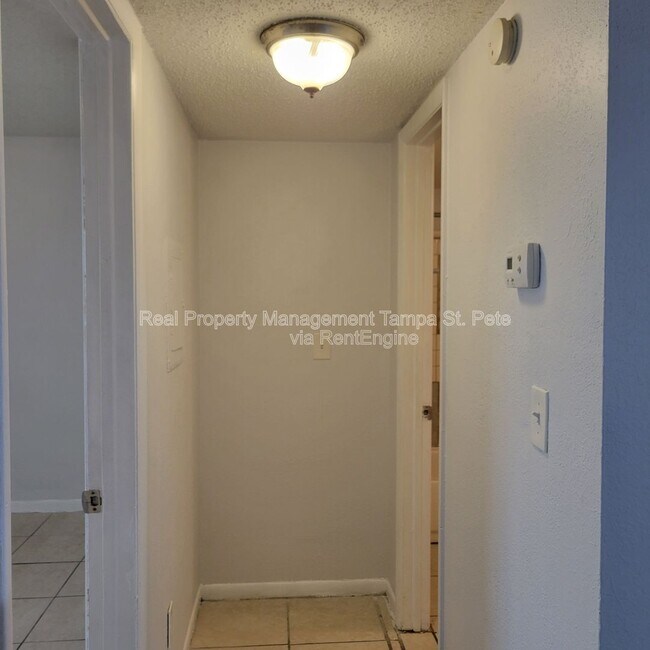 Building Photo - 8427 N 39th St