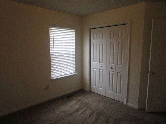 Building Photo - 4405-4407-4407 Cheryl Ct