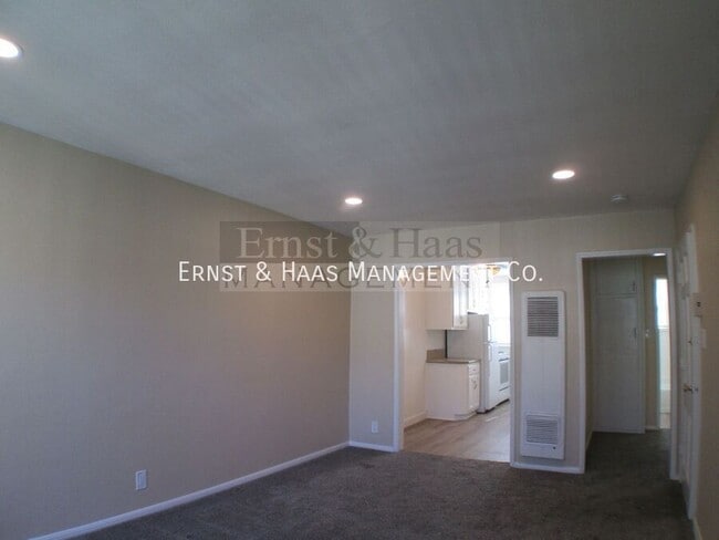 Building Photo - 4531 N Banner Dr