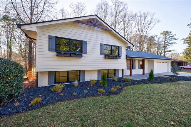 Building Photo - 175 Jayne Ellen Way