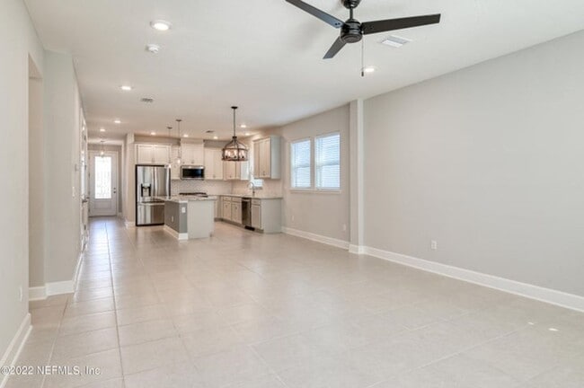 Building Photo - 55 Bluebonnet Way