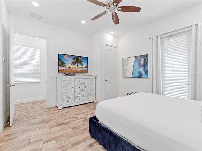 Building Photo - 8092 Knee Deep Rd