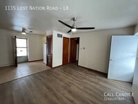 Building Photo - Newly Renovated 1 Bedroom Apartment!