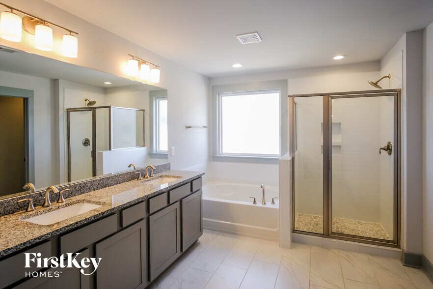 Building Photo - 222 Whirlaway Dr