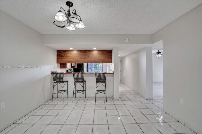 Building Photo - 1502 Whitehall Dr