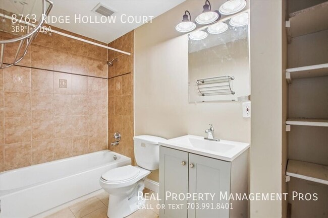 Building Photo - 8763 Ridge Hollow Ct