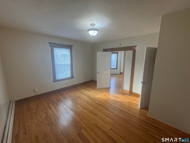 Building Photo - 110 Adelaide St