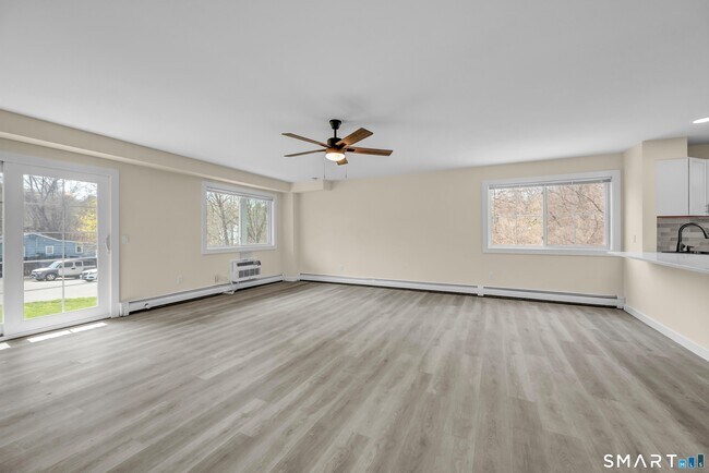 Building Photo - 113 Park Ave