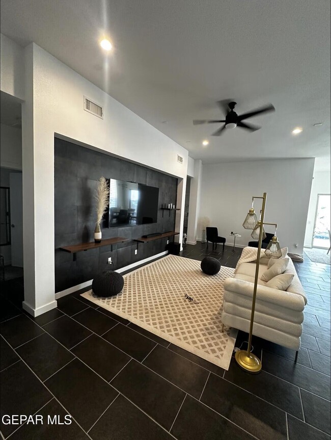 Building Photo - 13010 Terrington Ave