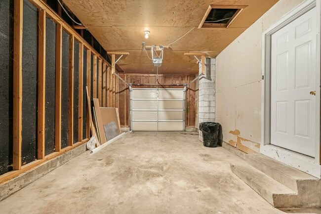 Building Photo - 24 Jaxson Dr