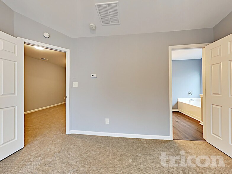 Building Photo - 205 Ledgewood Mill Way NE