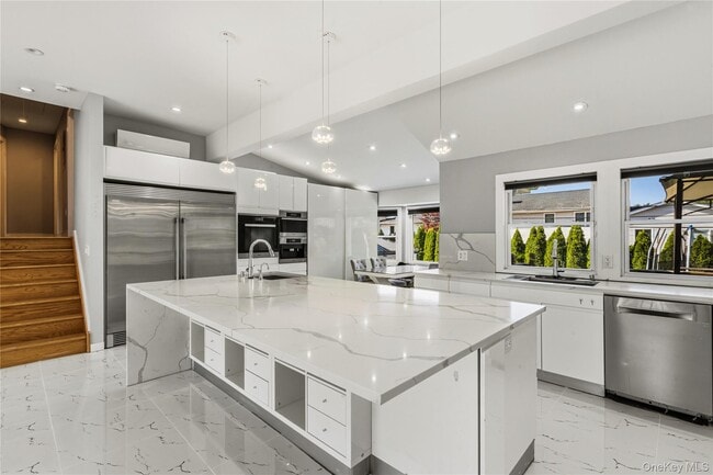 Building Photo - 31 Sutton Hill Ln