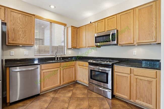 Building Photo - Charming 3-bed/2-bath Gilbert Home in Prime Location!