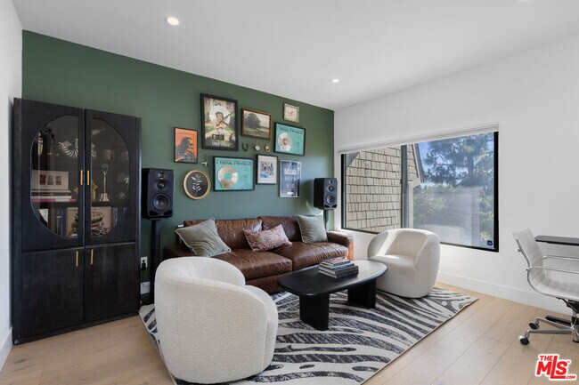 Building Photo - 4350 Glencoe Ave