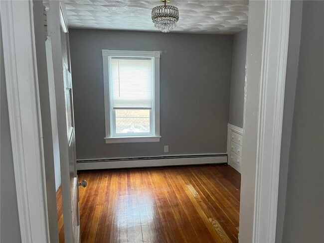 Building Photo - 60 Dover St