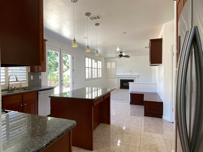 Building Photo - Two Story, Three Bedrooms, Two And A Half Bathrooms In Brookside