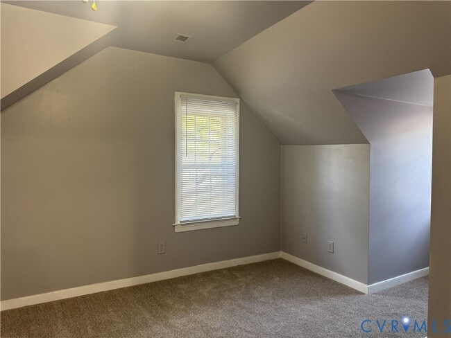 Building Photo - 525 E Cawson St
