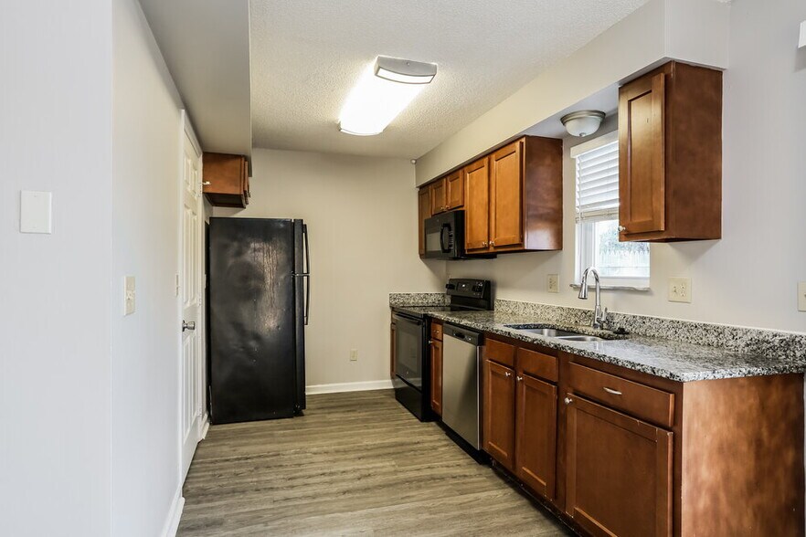 Building Photo - 3117 Falcon Bridge Dr
