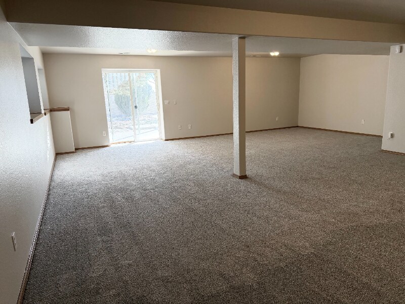 Building Photo - 7724 Amberly Dr