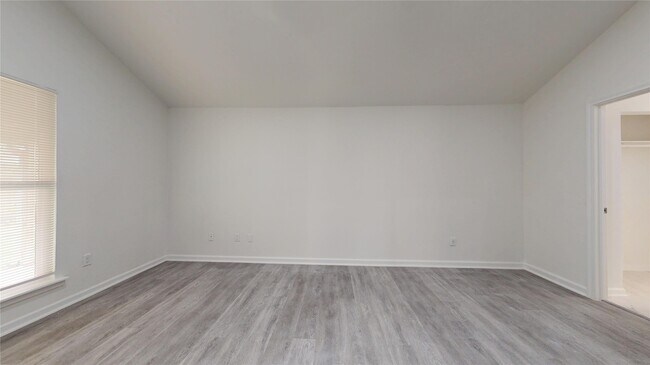 Building Photo - 7415 Alcomita Dr