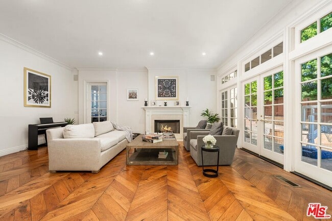 Building Photo - 515 S Westgate Ave