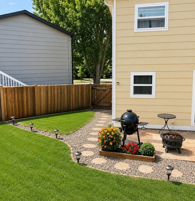 Building Photo - 6010 Barnacle Ct