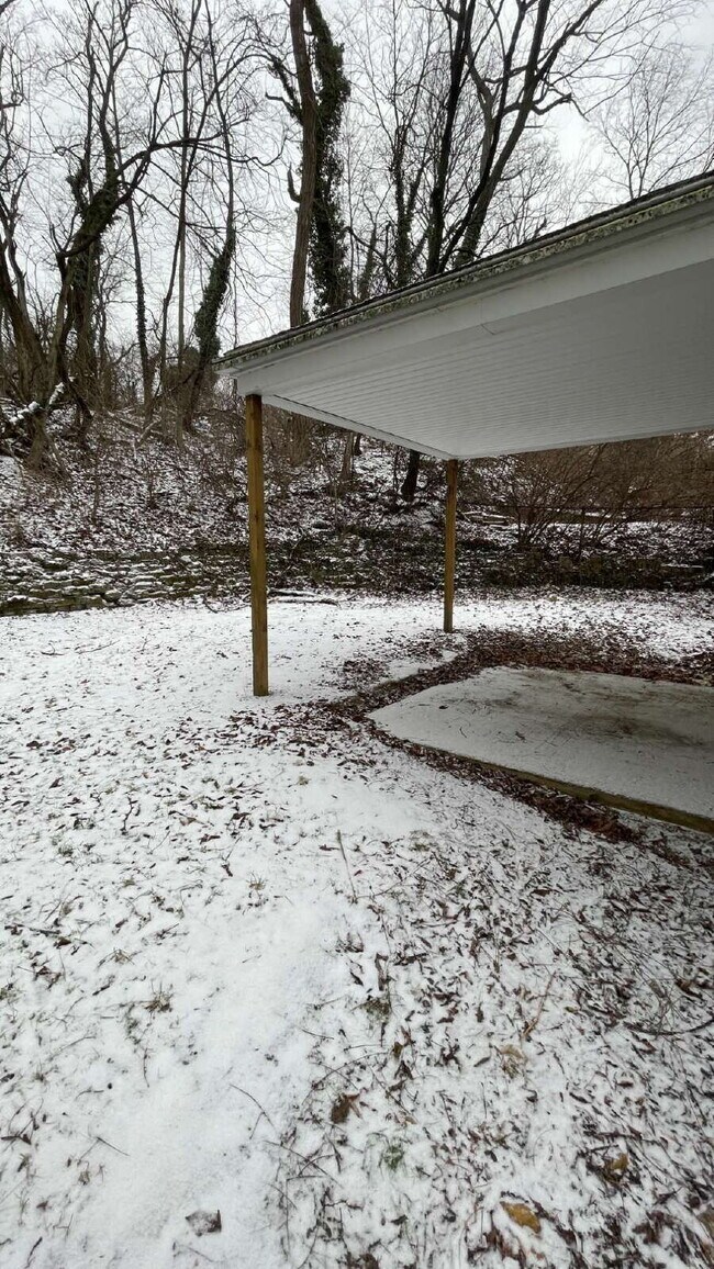 Building Photo - Charming 3 bed, 2 bath with finished basement!