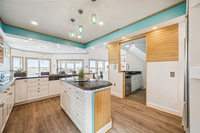 Building Photo - 1322 Outrigger St