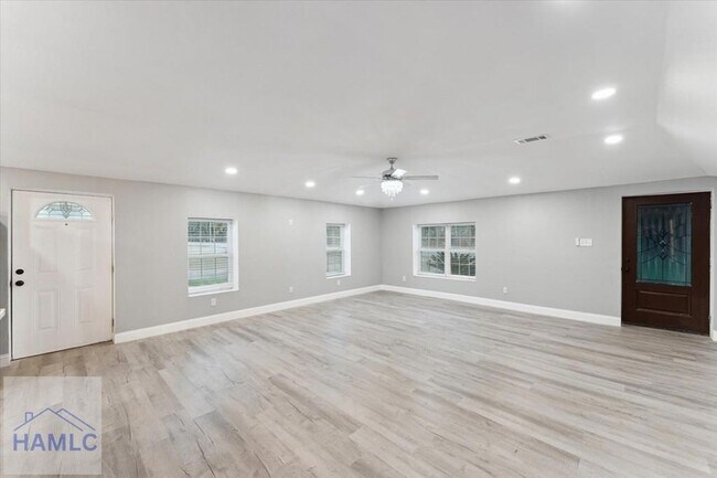 Building Photo - 8576 E B Cooper Hwy