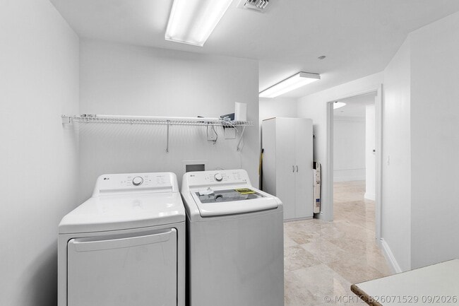 Building Photo - 3720 S Ocean Blvd