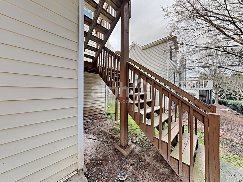 Building Photo - 3969 Riverstone Dr