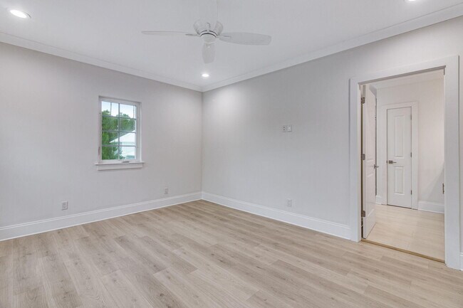 Building Photo - 105 Sugar Sands Dr
