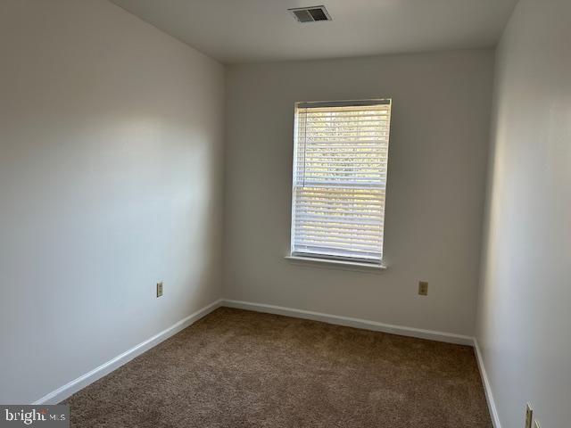 Building Photo - 26 Petersburg Ln