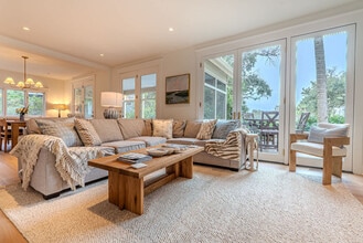 Building Photo - 8 Heath Dr