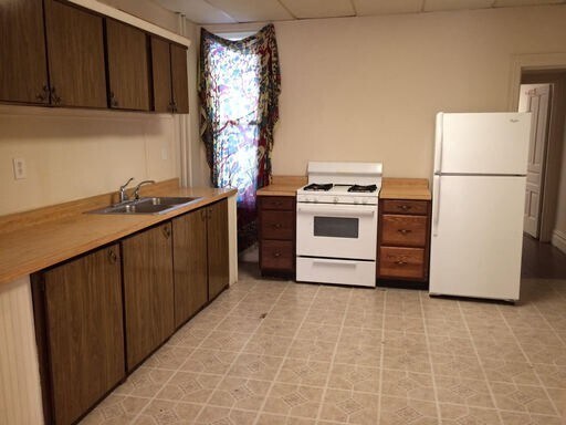 Building Photo - 444 N Hanover St