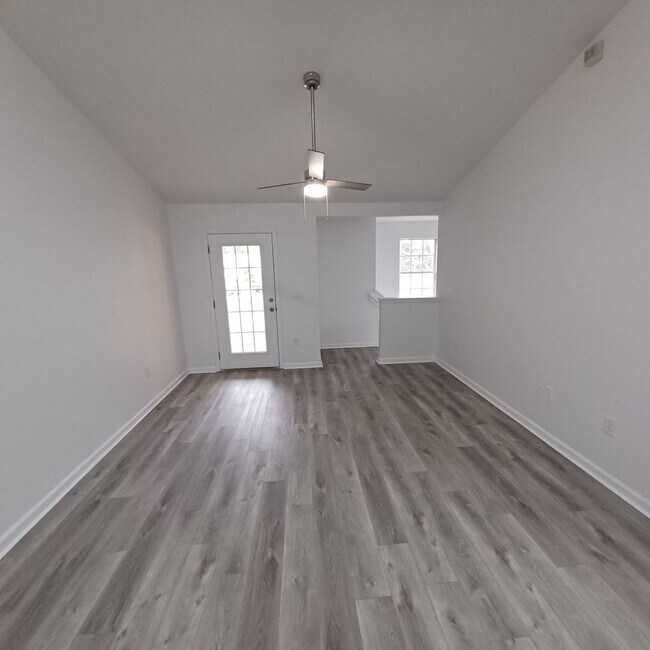 Building Photo - Cozy 1 BR 1 BA Condo