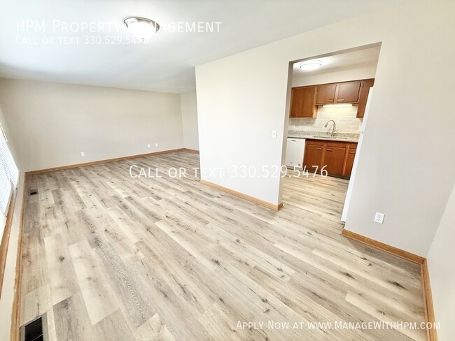 Building Photo - 7145 Starcliff Ave NW