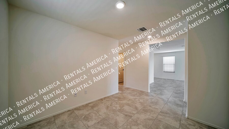 Building Photo - 8803 E Stone Meadow Cir