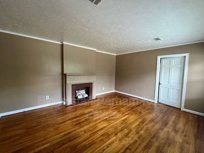 Building Photo - 2911 Gardenia St