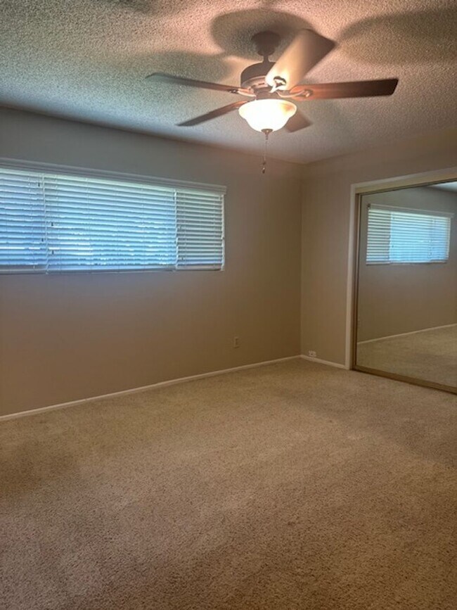 Building Photo - 6713 Kimberly Ave