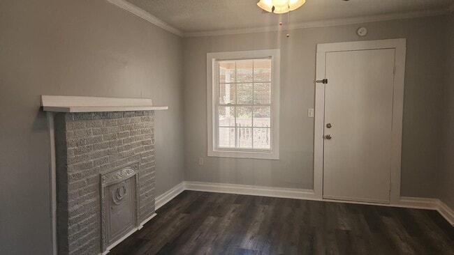 Building Photo - 1020 Boggs St