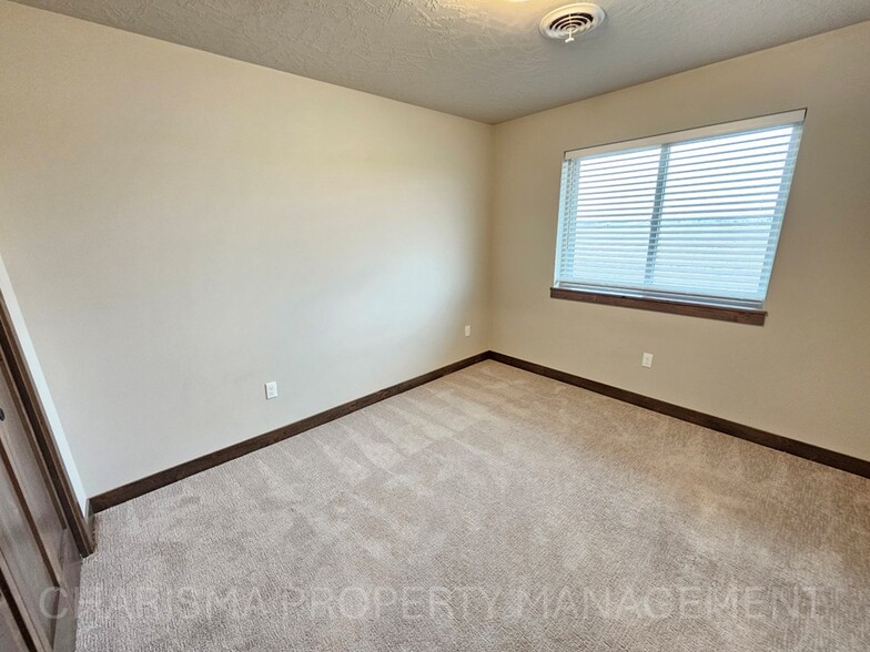Building Photo - 1505 Neil Ave