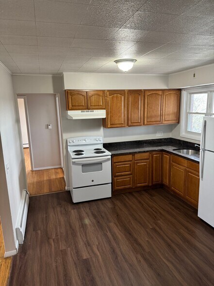 Building Photo - 61 Vanderburgh Ave