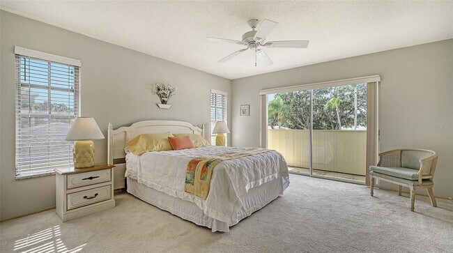 Building Photo - 7405 W Country Club Dr N